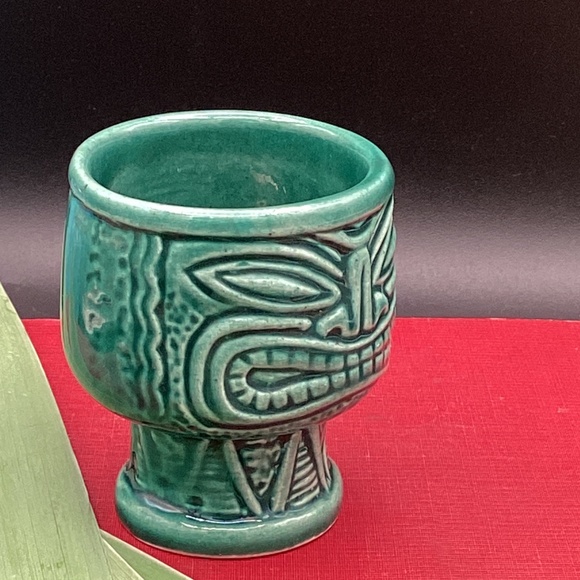 Vtg Tiki Farm Ku Mask Drum Statue Farm Diablo Munk Green Shot Glass - Picture 5 of 9